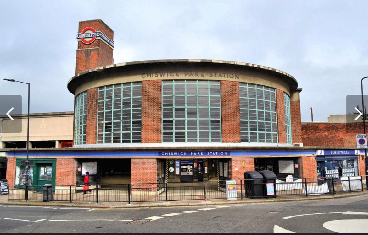 Apartment 2 Bedroom Chiswick Park Tube Station