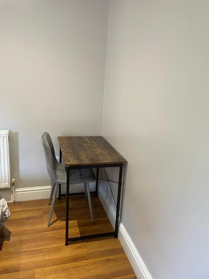2 Bedroom Chiswick Park Tube Station * London