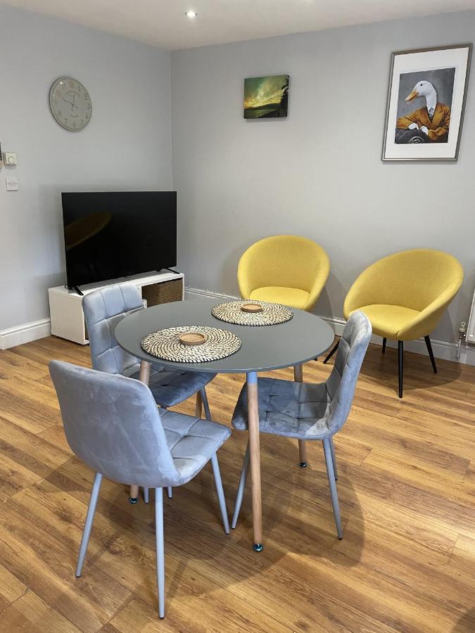 2 Bedroom Chiswick Park Tube Station London