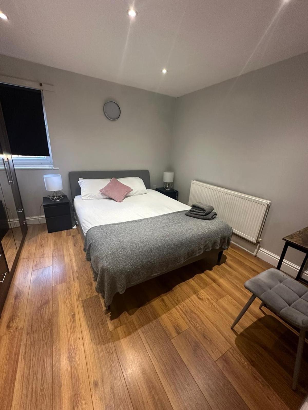2 Bedroom Chiswick Park Tube Station